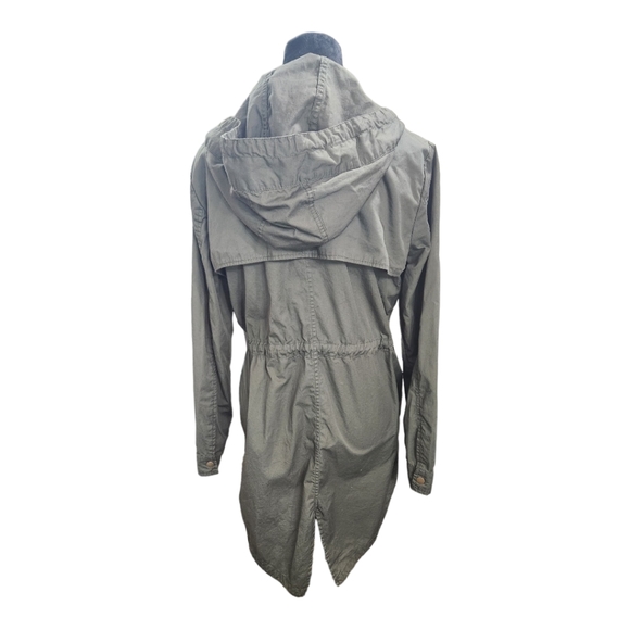 Tobi The Difference Hooded Trench Anorak in Olive - Picture 4 of 13
